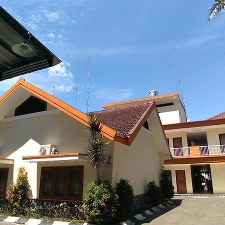 Morse Guest House Malang Exterior photo